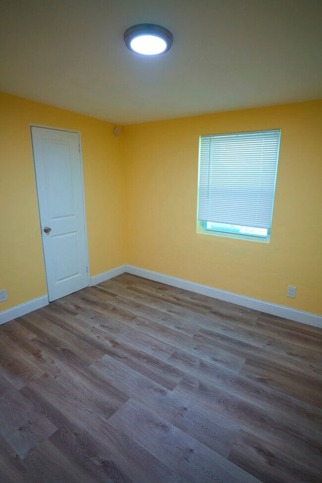 Photo - 1666 N Myrtle Ave Unit 1