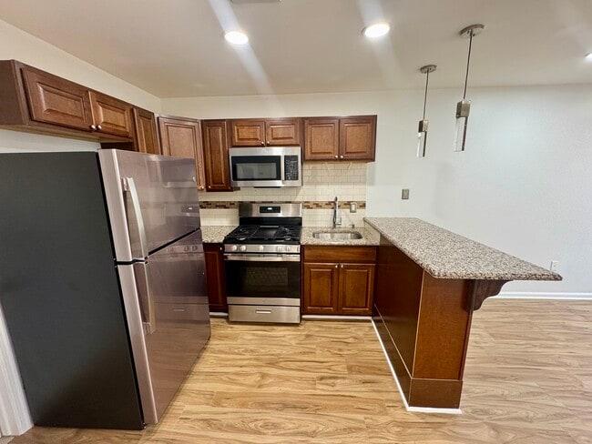 Photo - 77 Reservoir Ave Unit Apt 4