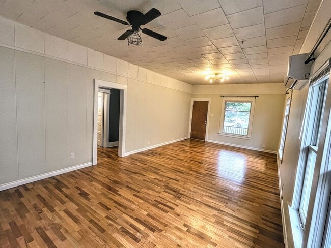 Photo - Charming Bungalow  Located in the heart of...