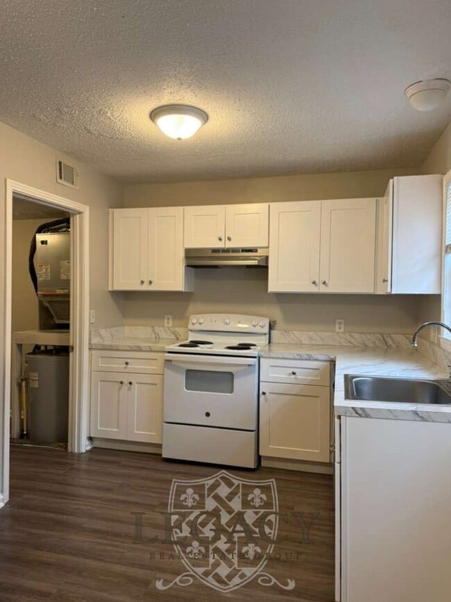 Photo - 813 Holder Ct