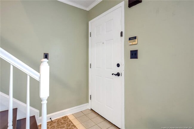 Photo - 425 Cityview Ln