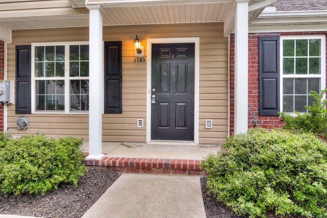 Photo - Updated 2 Bed 2 Bath Townhouse!