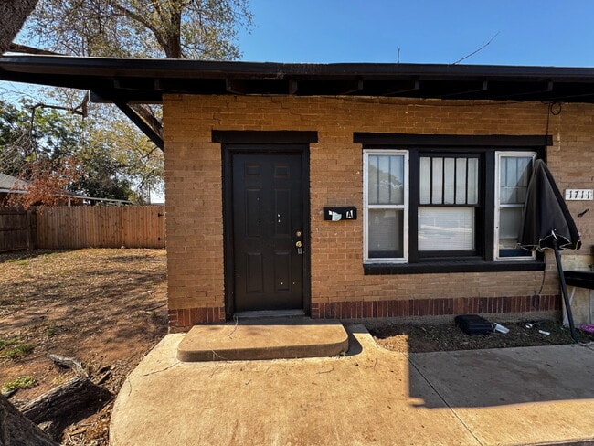 Photo - Beautiful Duplex Conveniently Located In Between Downtown Lubbock & Texas Tech Campus!