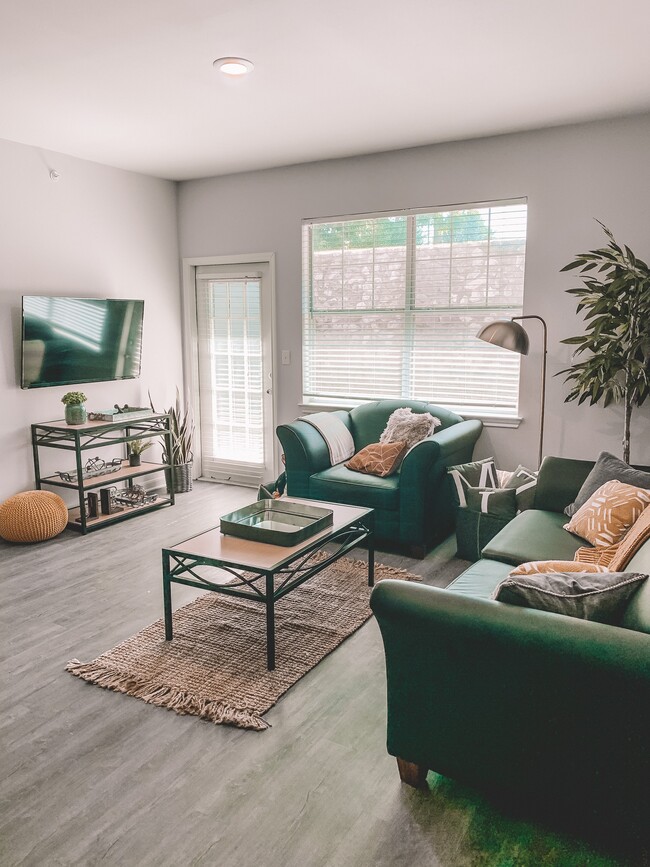 Photo - The Quarters Columbia