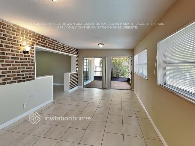 9350 NW 35th Manor