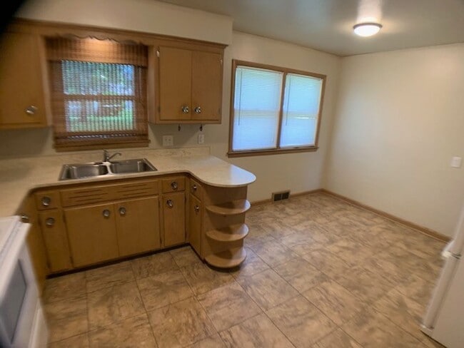 Photo - West Allis 3 bedroom 2 bath ranch