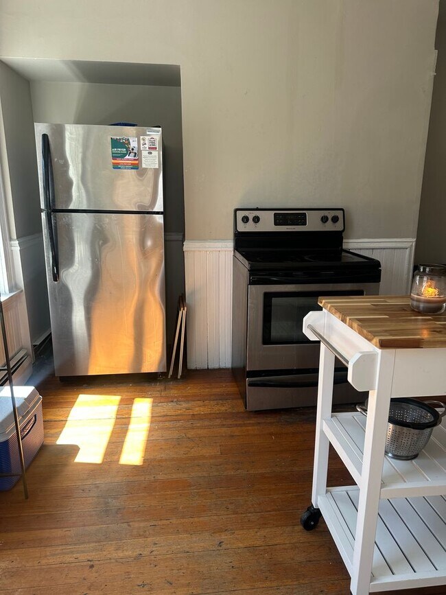 37-39 Pembroke Ave  - Unit #3
