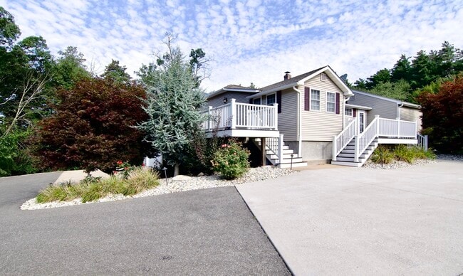 Photo - 39 Isaac Bradway Rd