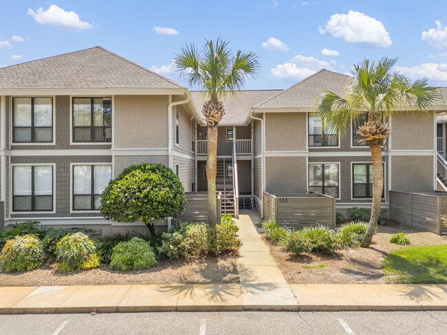 Photo - 913 Harbour Point Ln