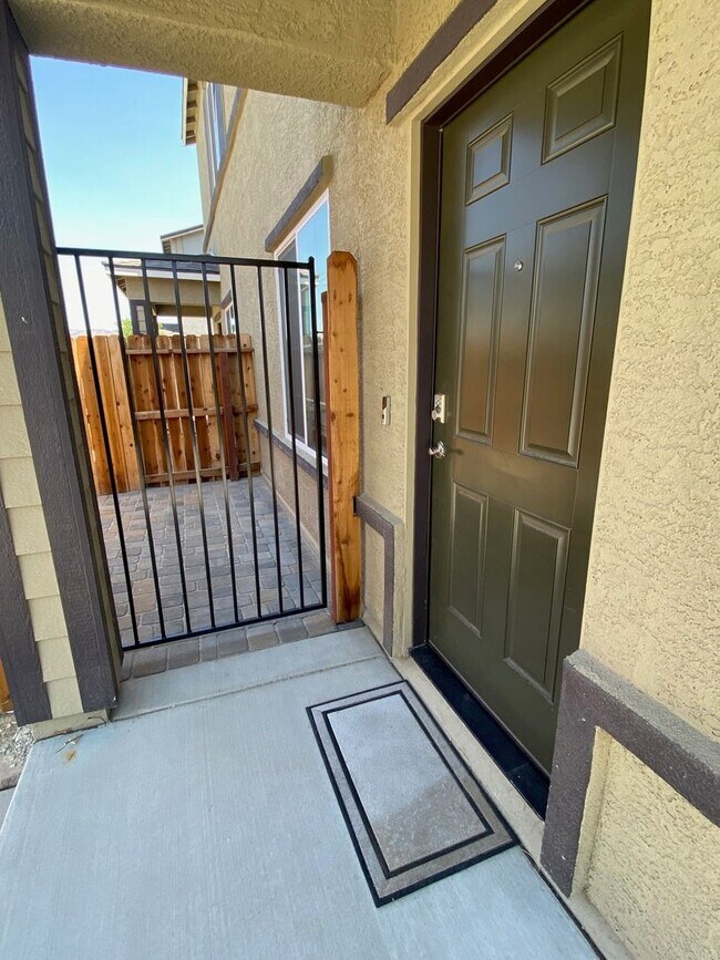 Photo - 525 Autumn Breeze Cir