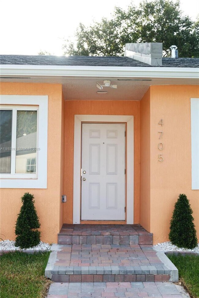 Photo - 1795 NW 47th St Unidad 4705