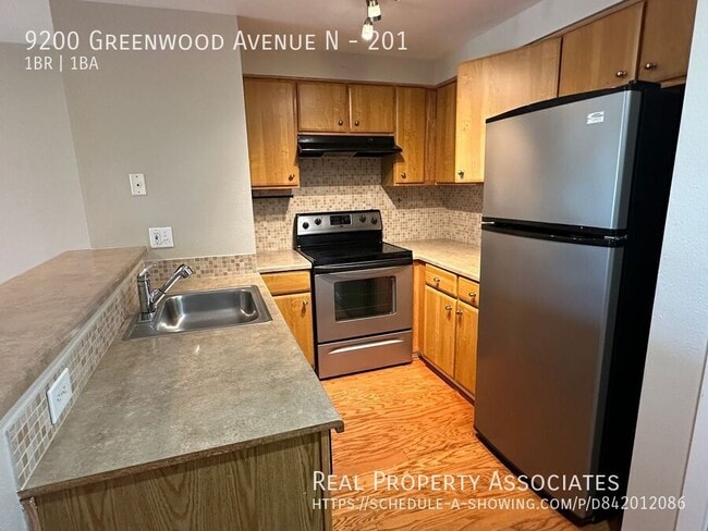 Photo - 9200 Greenwood Ave N