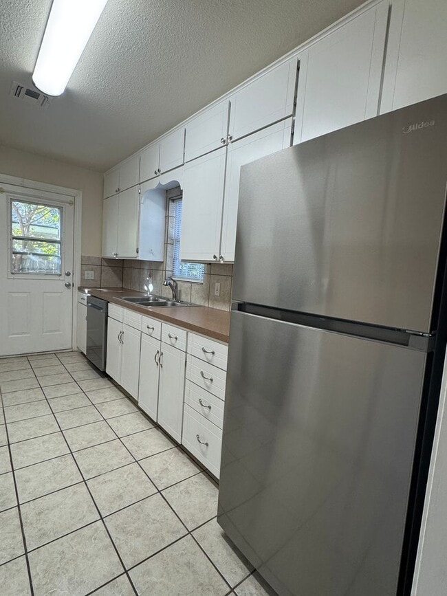 Photo - 3109 NW Liberty- AVAILABLE NOW!