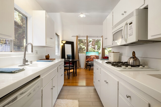 Photo - 8572 Wonderland Ave