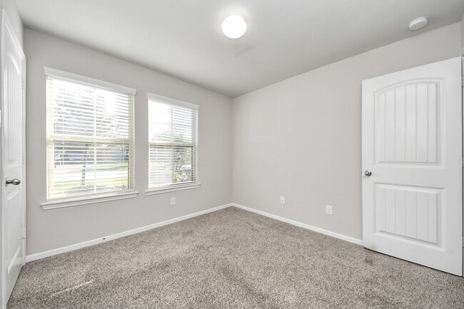 Photo - 3230 McDonough Way