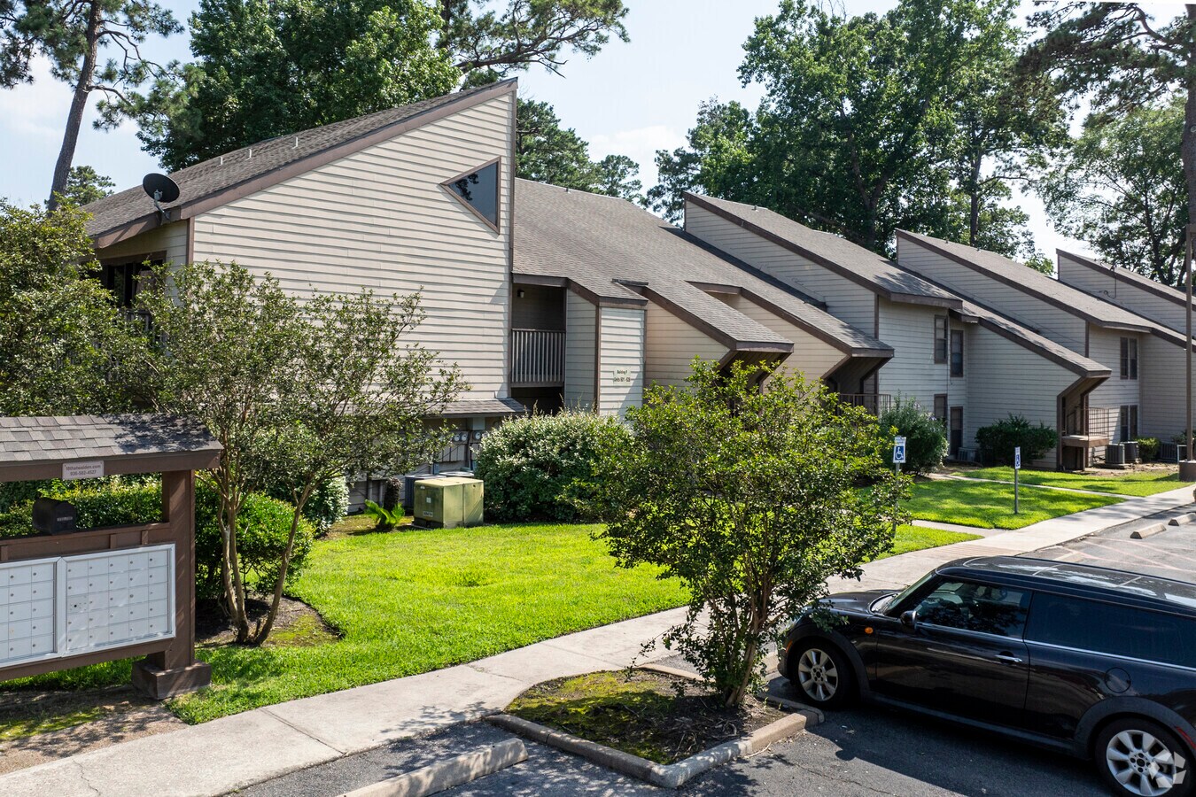 Alterno - Eighteenth at Walden