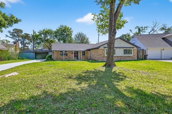 Photo - 1906 Shadow Bend Dr