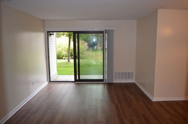Photo - 42765 Lilley Pointe Dr Condo