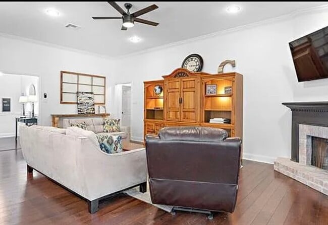 Photo - 2159 Rue Pickney House