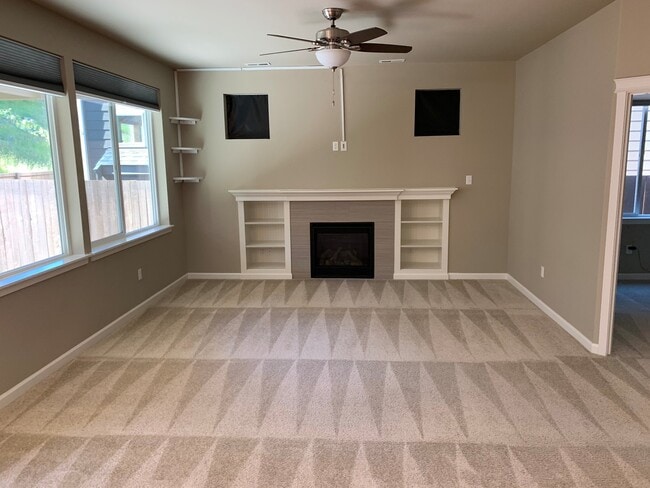 Photo - 4 Bedroom Home in Freestone at Bayside!