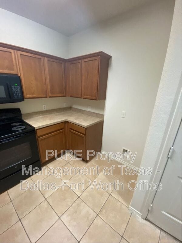 Photo - 2734 Hyde Park Dr