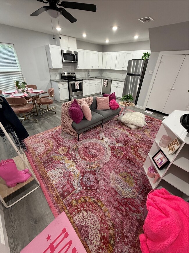 Building Photo - 7735 Orebo St