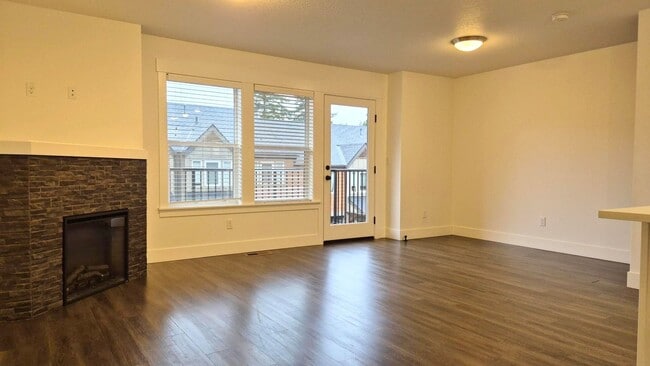 Photo - Beautiful Home in Champion Village, Sandy, OR!