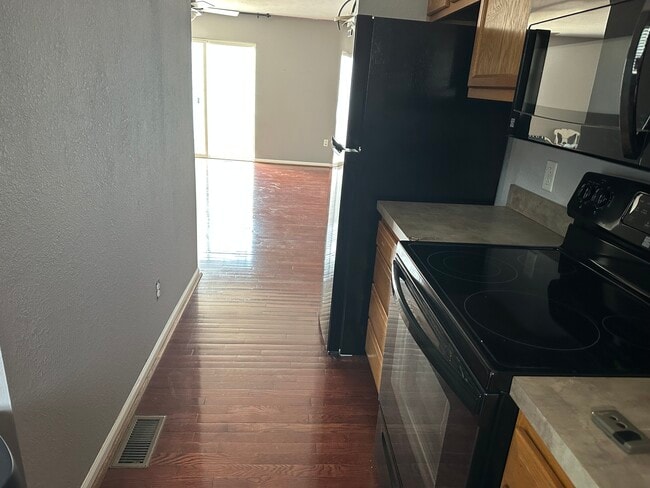 Photo - 5503 SW Chapella St