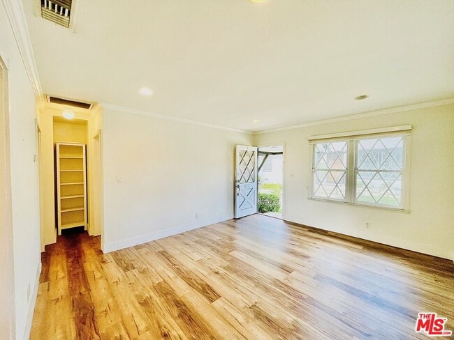 Photo - 4441 Tujunga Ave