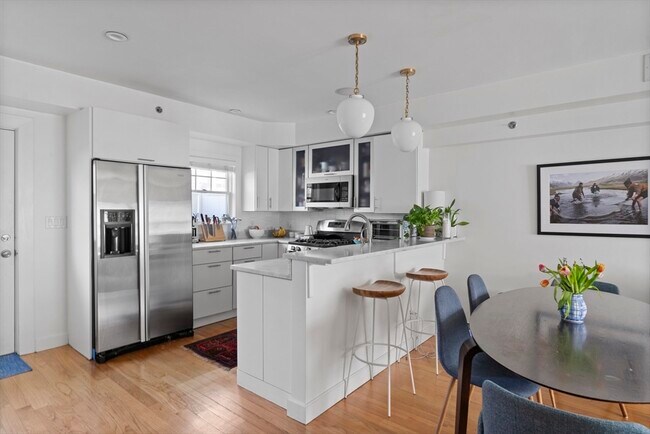 Photo - 33 Middle St Condo Unit 2