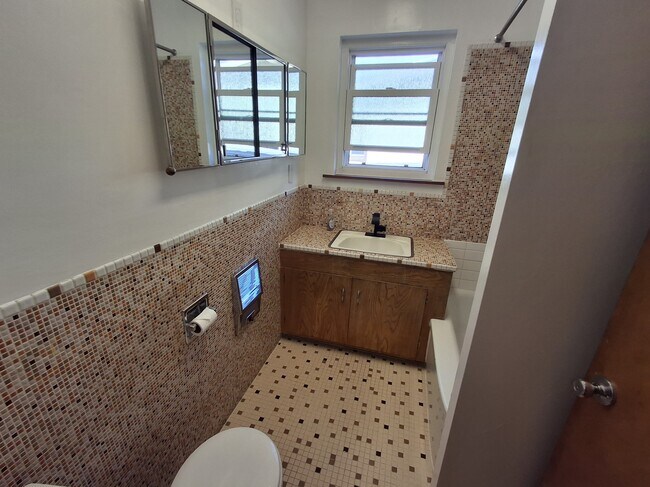 Photo - 1132 Sutter St