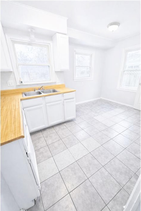 Building Photo - 18452 Shaftsbury Ave