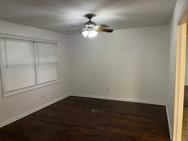 Photo - 2031 Wellborn Dr