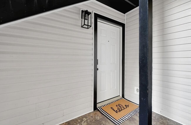 Photo - 611 N Copeland St