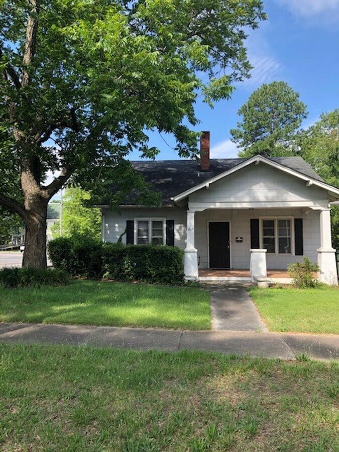 Exclusively offered by MUSE REALTY, LLC - Exclusively offered by MUSE REALTY, LLC