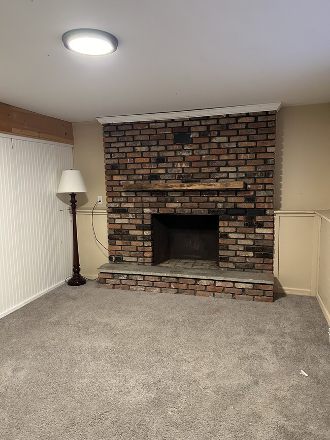 Living room - 7 Magnolia Dr Apartment Unit 7