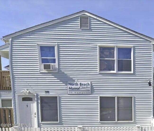 Building Photo - 39 Sampson Ave Unit 4 Rental