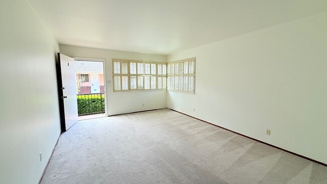 Photo - 2053 Central Ave Unit 2053 Central Ave B (LO)