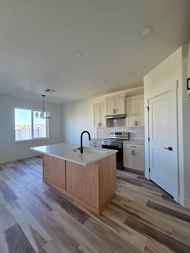 Photo - 363 Eden Rose St Unidad 363 B Eden Rose Street