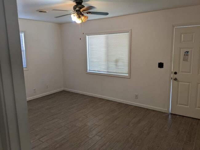 Photo - 1301 Sunset Dr