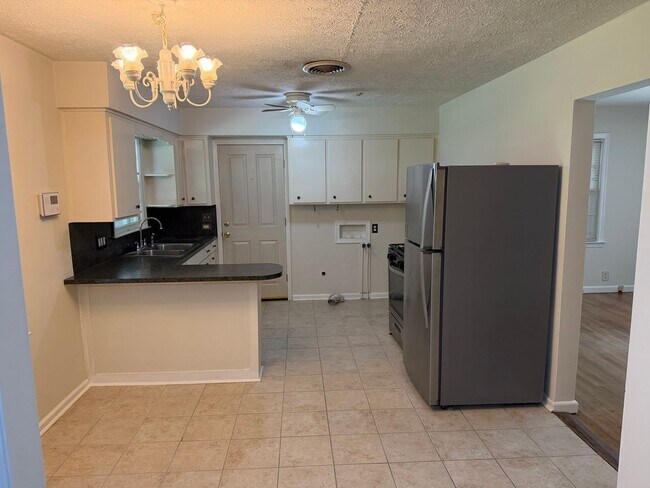 Photo - 2302 Dorothy Ave