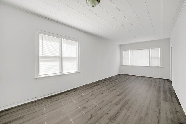 120 E Kensington Ave Unit 2-F