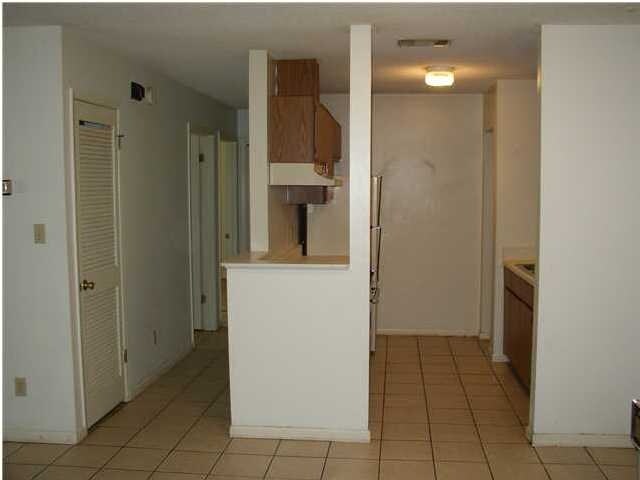 Kitchen - 130 E Nine Mile Rd