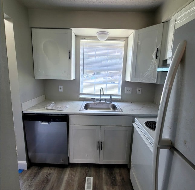 Photo - 2777 Kipling Ave NW