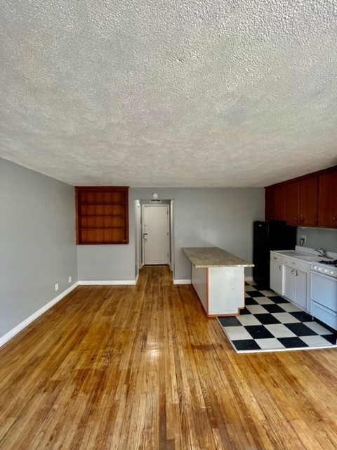 Photo - Corona Manor