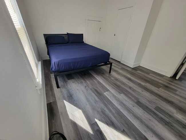 Photo - 35 Burlington Ave