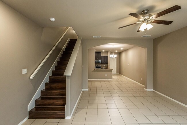 Photo - 123 Niagara Dr.