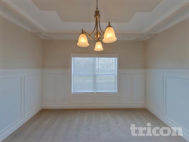 Photo - 2925 Cason Ln