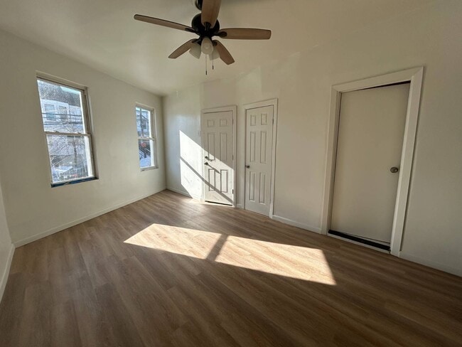 Photo - 681 Rhinelander Ave