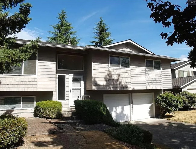 Building Photo - 12914 NE 136th St Rental